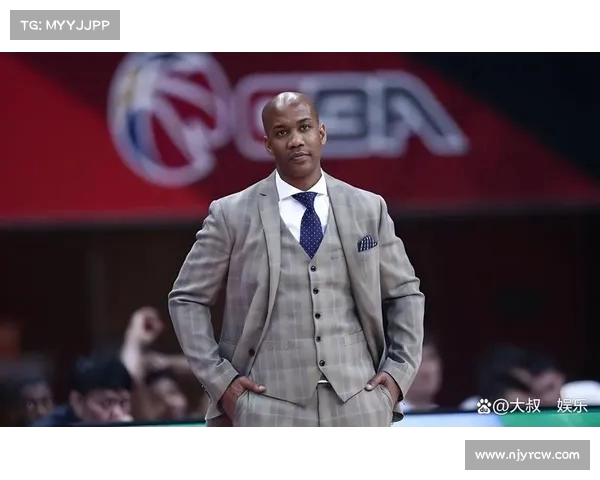 《追寻篮球传奇：NBA球星的奋斗与荣耀历程》